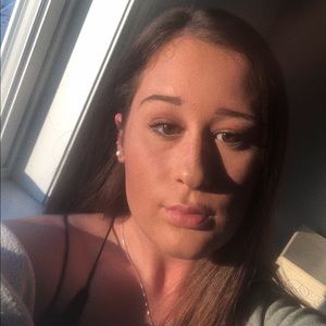 Meet your Posher, Madelyn